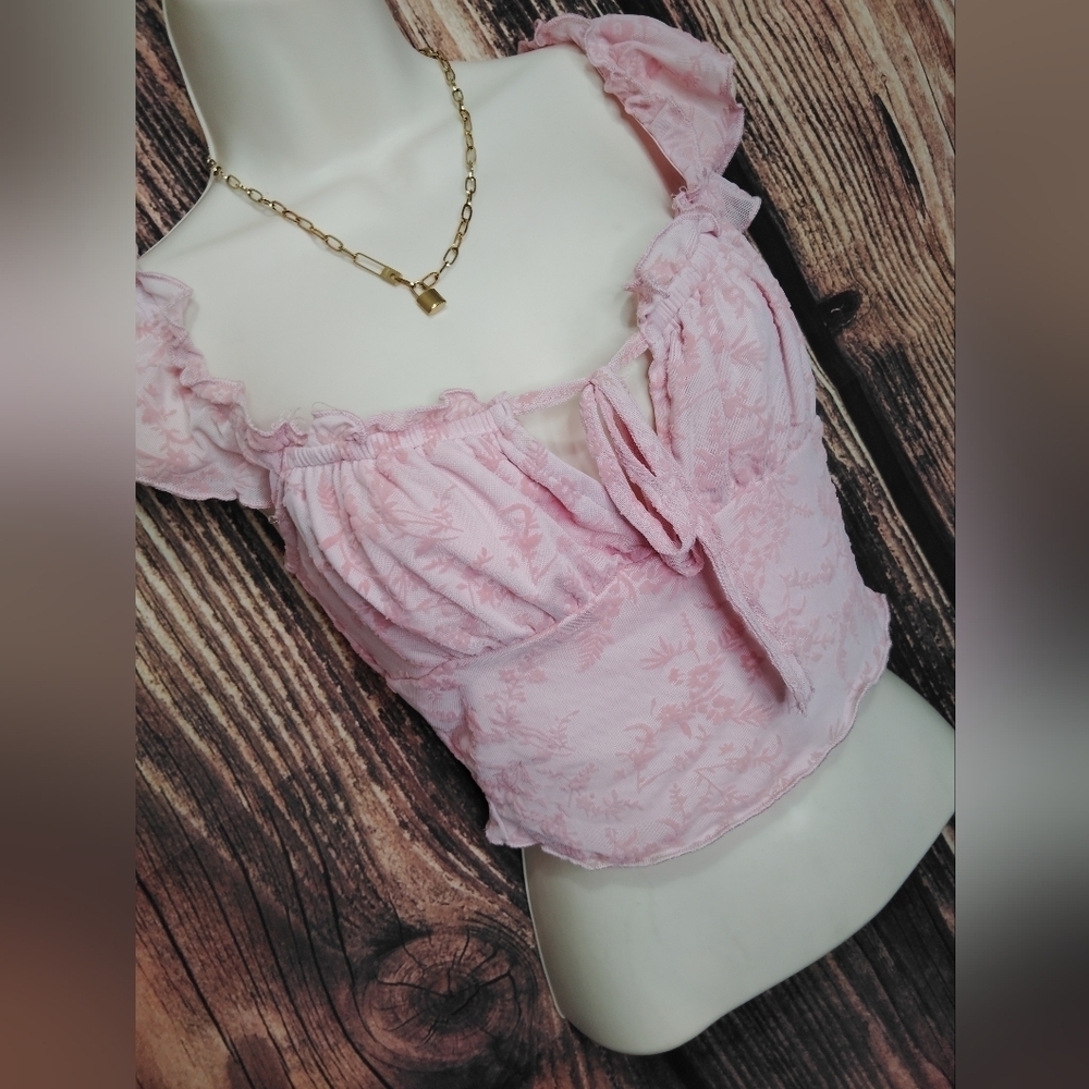 Barbiecore Pink Lace Ruffle Top Size Small - Picture 3 of 4
